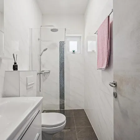 Tomicich For 6 People With Private Pool & Sea View - Only 3 Km From Villa *