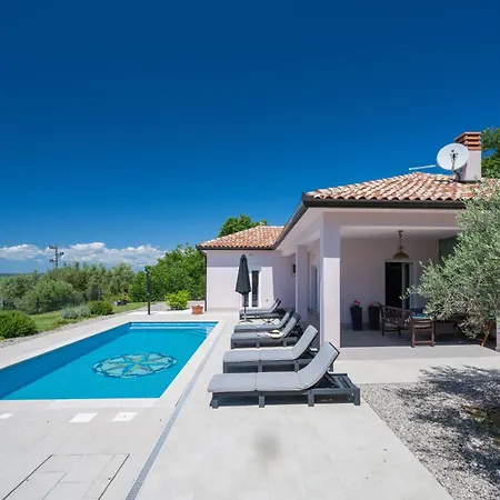 Tomicich For 6 People With Private Pool & Sea View - Only 3 Km From *
