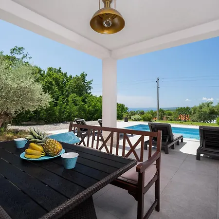 Tomicich For 6 People With Private Pool & Sea View - Only 3 Km From *