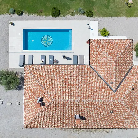 Tomicich For 6 People With Private Pool & Sea View - Only 3 Km From Viskovici
